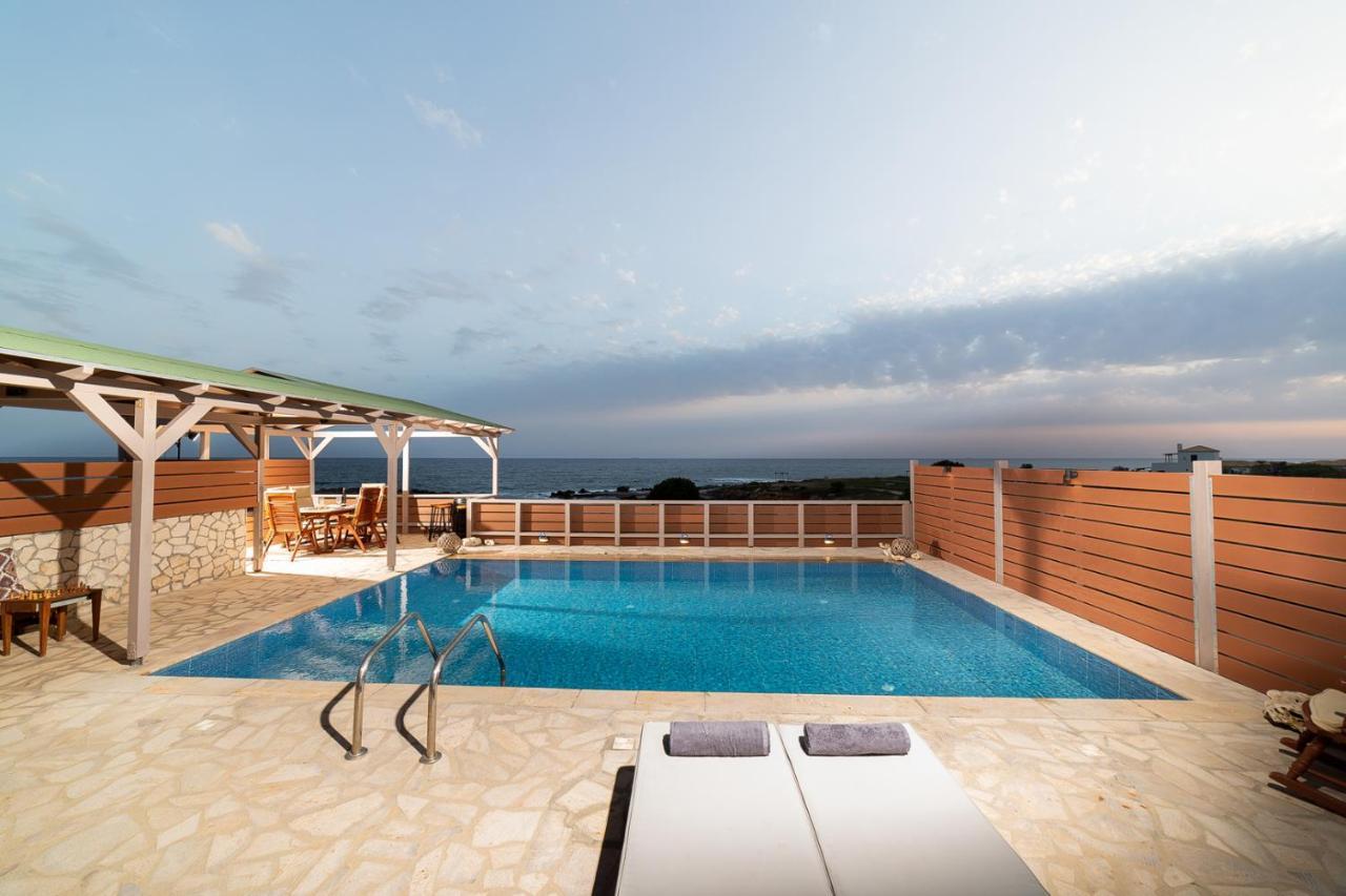 ליקסורי Crystal Villas חדר תמונה