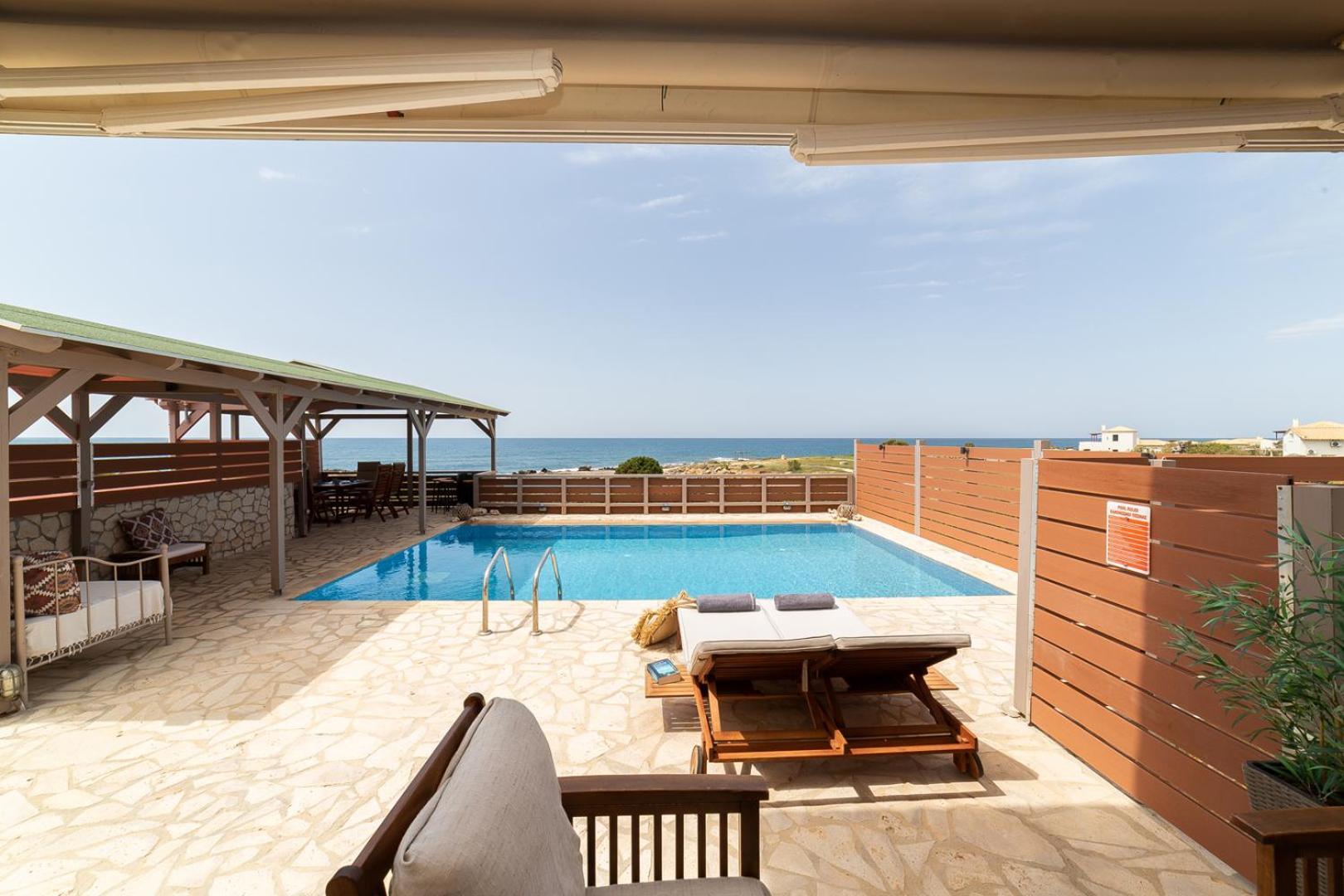 ליקסורי Crystal Villas חדר תמונה